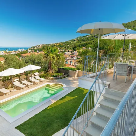 Dreams 4* La Spezia